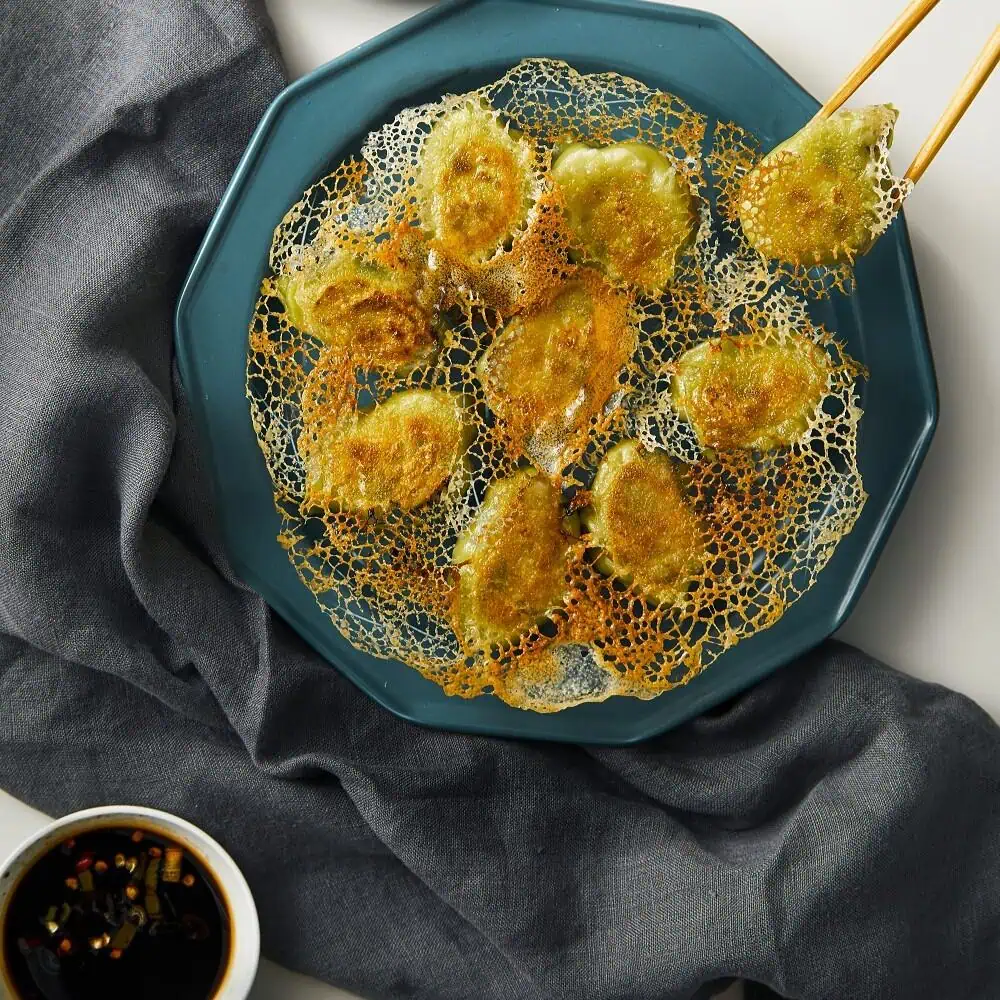 製作冰花煎餃的工具與食材